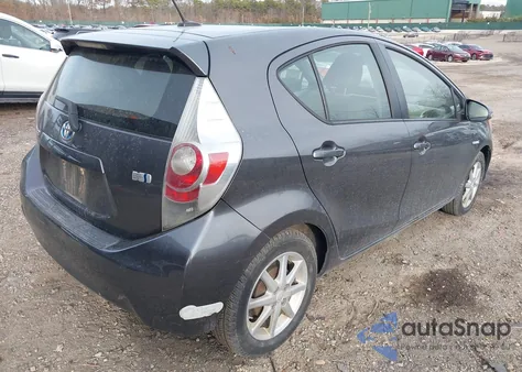 2012 Toyota Prius C Three из США, поврежденный, VIN JTDKDTB30C1028126